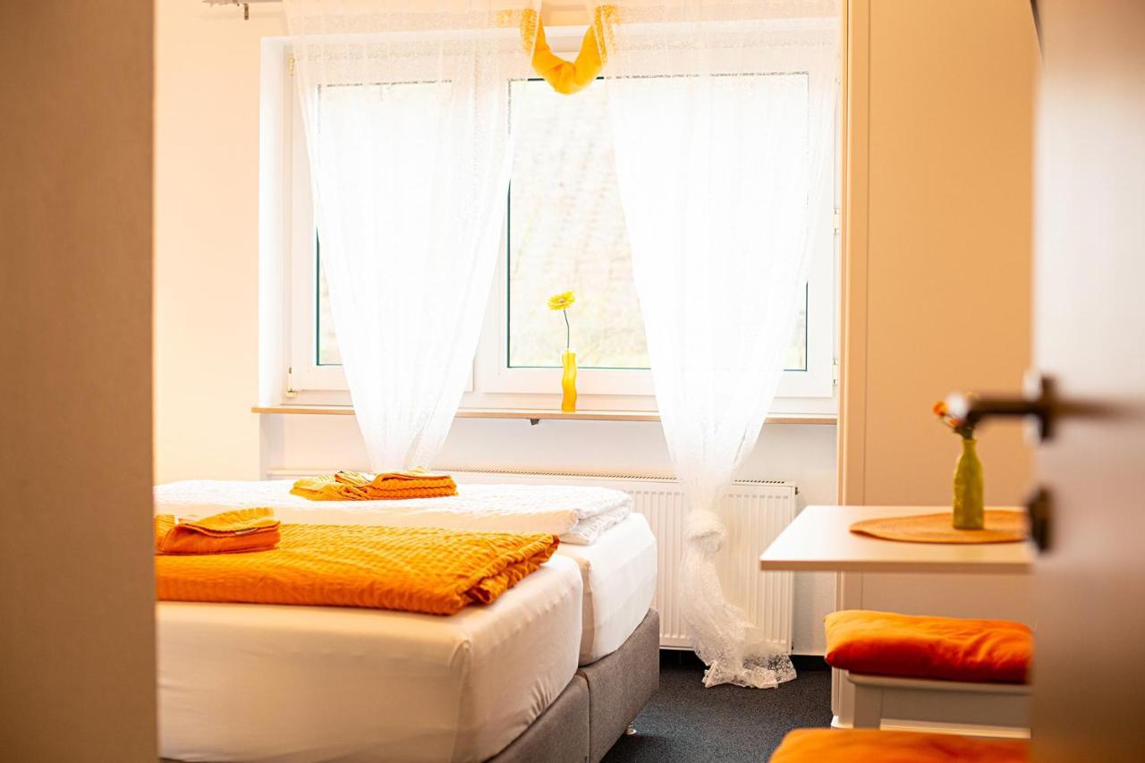 Hotel Emmerich Виннинген Экстерьер фото